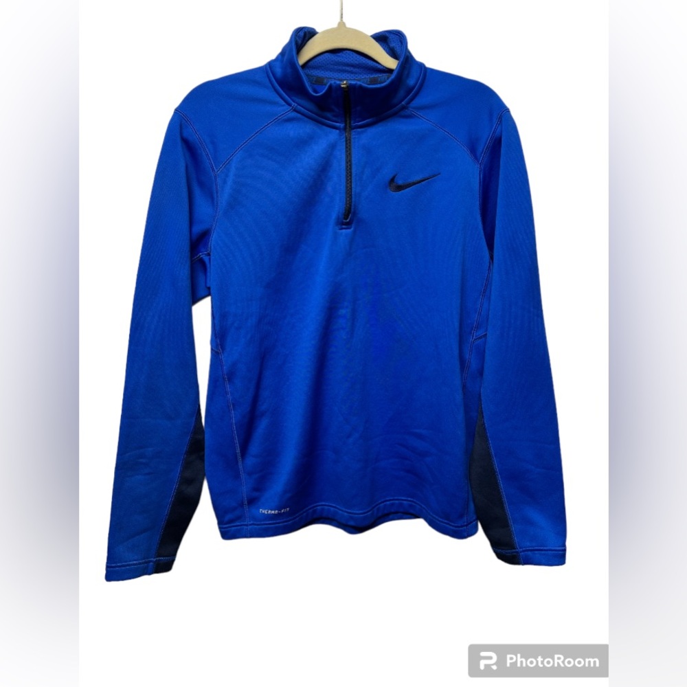 Men’s Nike Therma Fit top‎